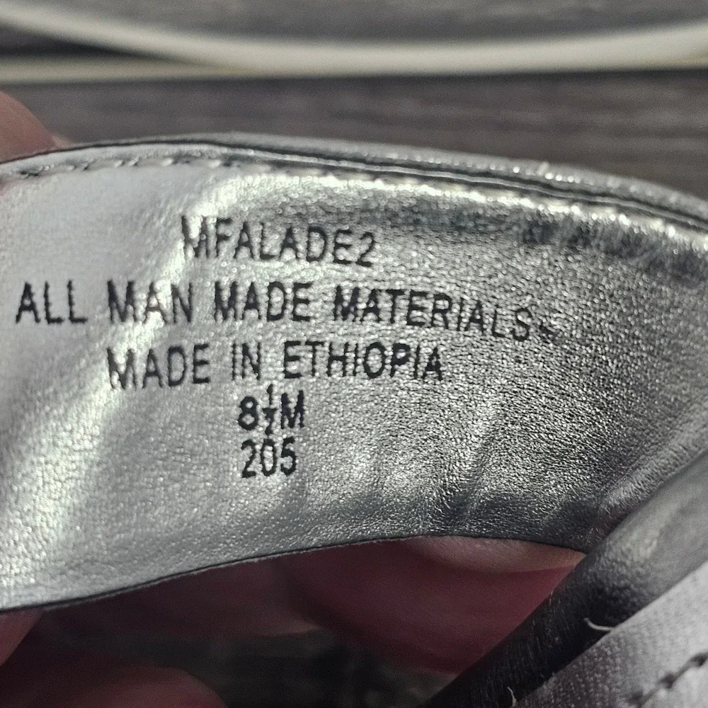 Marc Fisher Silver Embellished Thong Wedge Sandals Women‎ Size 9M